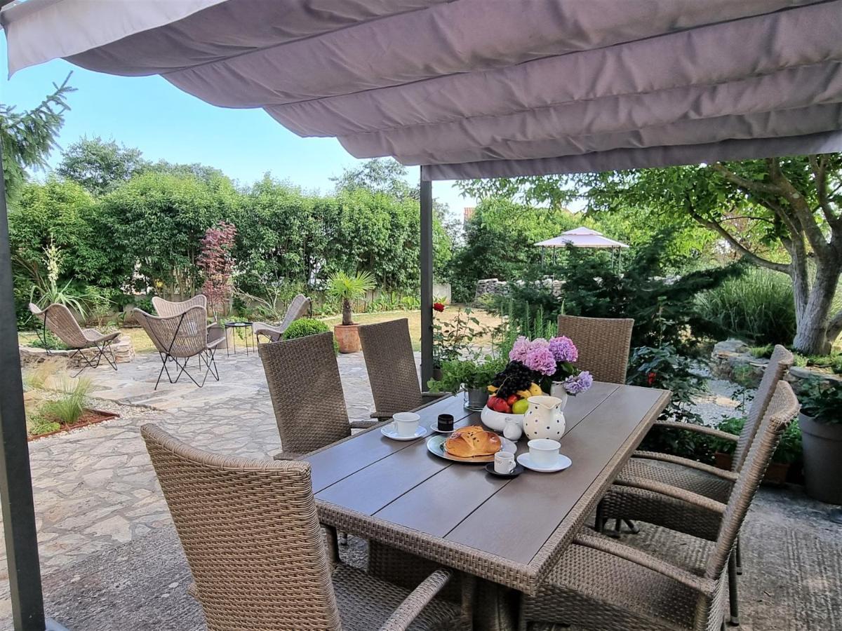 Villa Stonehouse Ana With Jacuzzi Rovinj-Krmed Esterno foto